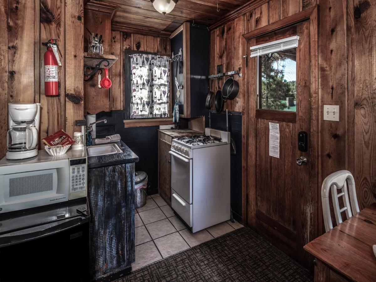 Apache Village 4, King Studio, Midtown, Sleeps 2 Ruidoso Esterno foto